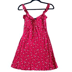 Pretty little thing. size 2. red floral.